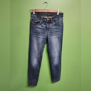 Judy Blue Mid-Rise relaxed fit Jeans | Dark Wash | Size 7 / 28